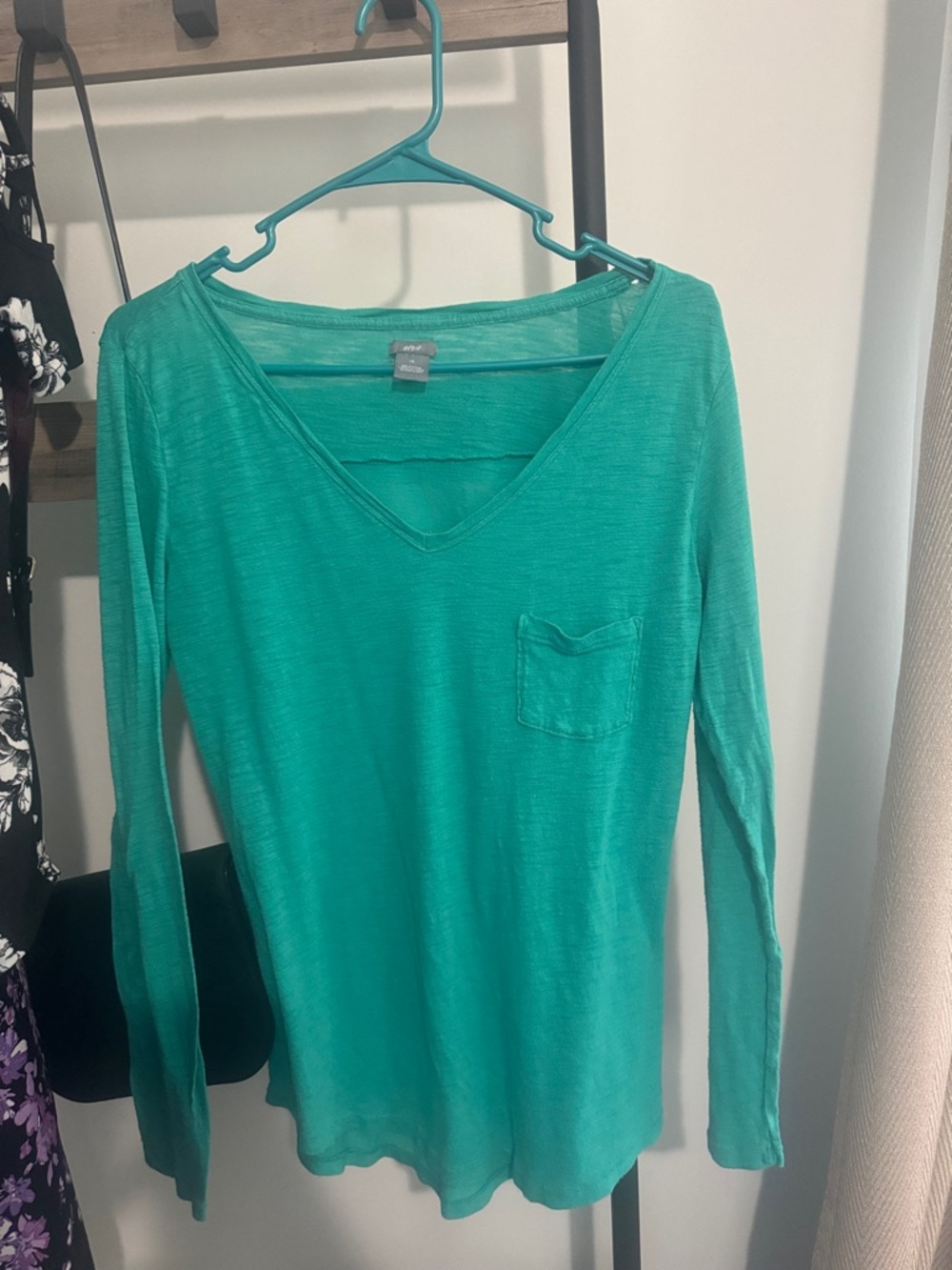 aerie OG Teal V-Neck Long Sleeve Pocket Tee